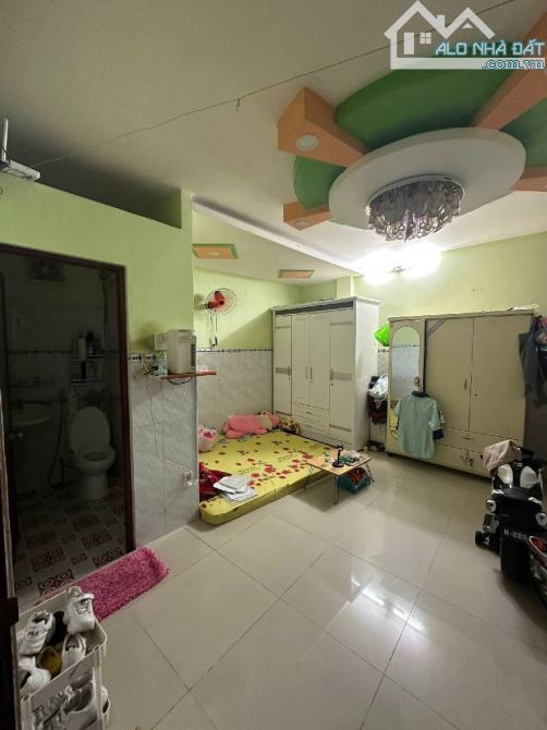 80m2, 1 sẹc Vĩnh Khánh, đúc 3 tầng, 5 PN, SHR – 7,25 tỉ. - 1