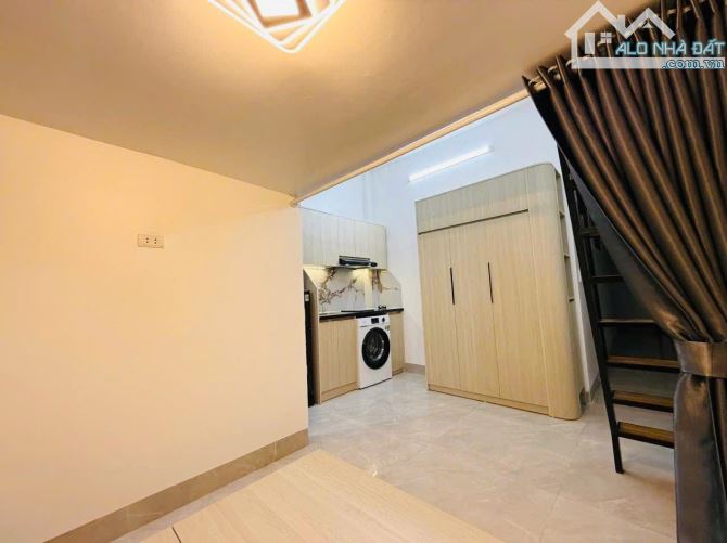 Bán gấp CCMN Hoàng Quốc Việt, ngõ 2.5m thông, 3 thoáng, DT 80 tr/tháng, 66m2, chỉ 14.9 tỷ - 1