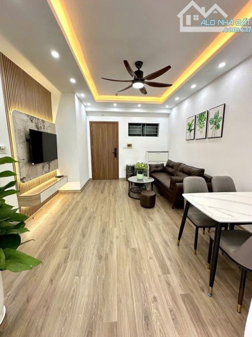 Bán căn hộ NO2 Phố Chùa Láng 95m2 3pn - 2vs 7,7 tỷ full NT, hướng mát - 1