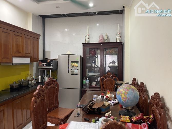 BÁN NHÀ PHỐ BÁT KHỐI,NHÀ ĐẸP - FULL NỘI THẤT GỖ VIP - Ô TÔ ĐỖ CỬA - NGÕ THÔNG - GẦN HỒ, GI - 1