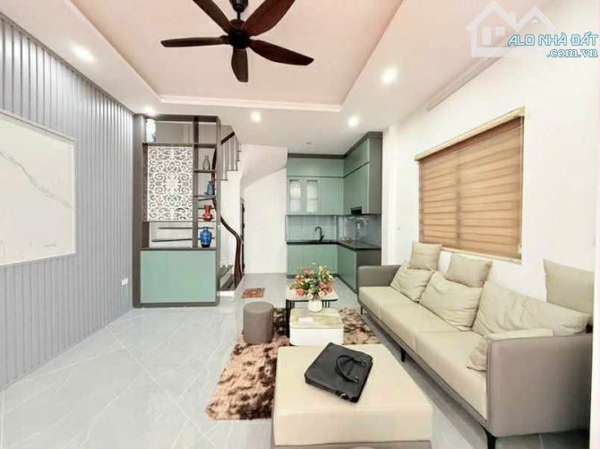 Cảnh báo!!! Đừng bỏ qua nhà Lô Góc Nguyễn Văn Cừ 45m x 5t giá chỉ 8.x tỷ có TL - 1