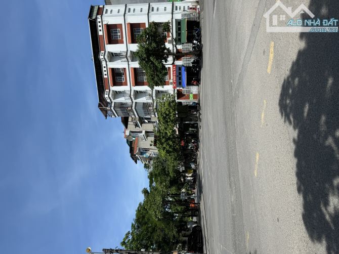 THƯỢNG THANH NHÀ DÂN XÂY 6 TẦNG TẶNG NỘI THẤT GẦN 10 tỷ - 1