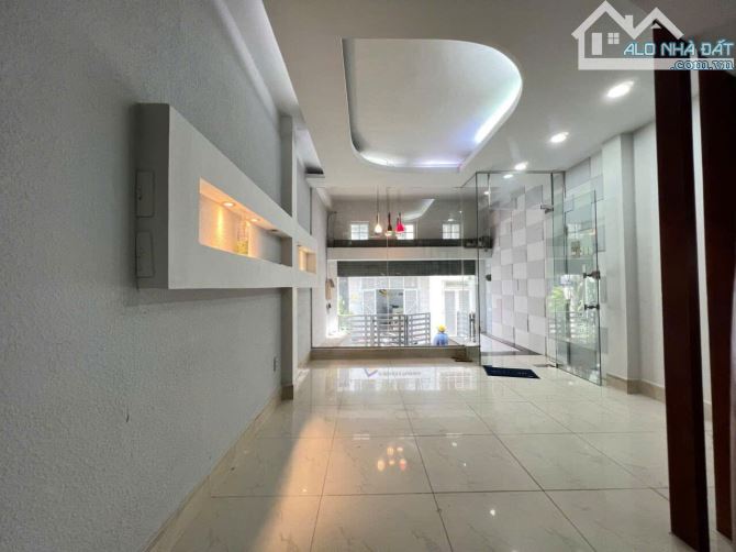 Bán nhà 3 tầng Trần Bình Trọng, Q5 Hẻm ô tô, có hẻm hông, DT 4.5x15m, giá 12.5 tỷ - 1