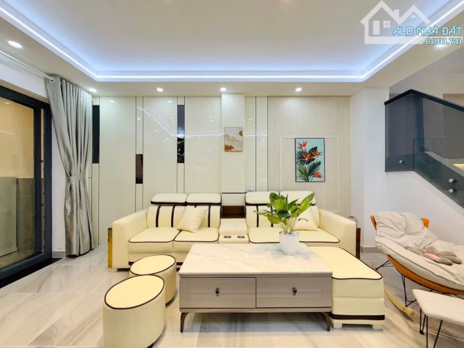 Cần tìm chủ cho căn nhà 60m2 ngay Hoàng Văn Thụ, Tân Bình. Giá: 4 Tỷ 220, vị trí đắc địa - 1