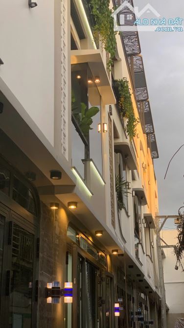 NHÀ ĐẸP GÒ VẤP 3 TẦNG- KẾ PHẠM VĂN CHIÊU -PHƯỜNG 14 - 1