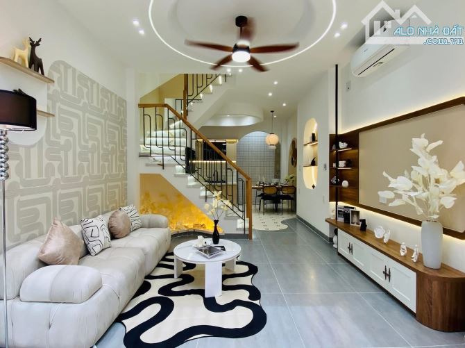 BÁN NHÀ CÓ HỢP ĐỒNG THUÊ SẴN 27TRIỆU - ĐINH CÔNG TRÁNG, QUẬN 1 - GIÁ 5.93TỶ/52M2(4m x 13m) - 1