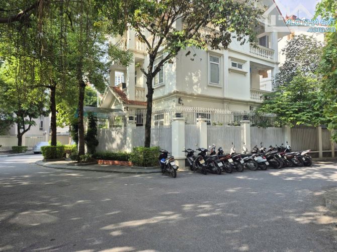 NGUYỄN VĂN TRỖI HÀ ĐÔNG NHÀ 5 TẦNG MẶT PHỐ LÔ GÓC VỈA HÈ RỘNG KINH DOANH ĐỈNH 35m 11 TỶ - 1
