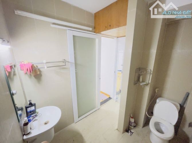 Bán nhà 4 tầng sát mặt tiền Rạch Bùng Binh Quận 3, 4.3x15m cn 76m2 chỉ 11 tỷ - 1