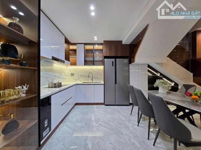 HIếmNhà đẹp Sài Đồng 40M,7 tầng thang máy,ô tô tránh,ngõ thông,full NT.HƠn 10 tỷ - 1