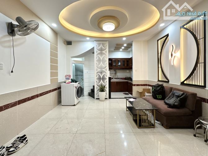 NHÀ PHÚ NHUẬN HIẾM CÓ - HẺM Ô TÔ 7 CHỖ THÔNG - 5 TẦNG KINH DOANH TỐT - 7.x TỶ- DT 4 x 7,5 - 1