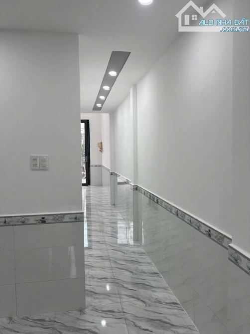 Bán gấp căn nhà Đ.Tân Xuân 6 - hóc môn - 106m2 - sổ riêng - 999 triệu - 1