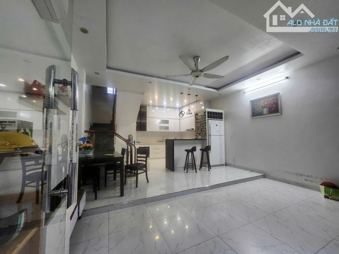 N4519 CHO THUÊ NHÀ khu vực Văn Cao FULL ĐỒ Oto đỗ cửa - 1