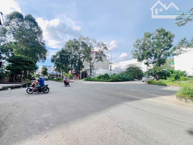 Bán nền gốc 2 mặt tiền đường Trần Văn Việt và lộ 2 chiều khu Công An - 1