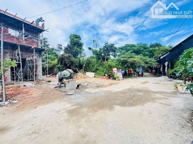 🔥 Bán đất đường Trường Sơn dt100m2 Giá 1tỷ980 sập hầm - 1