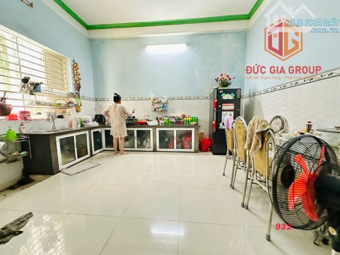 Bán nhà 1 trệt 1 lầu trong KDC Tân Phong vị trí gần công viên giá 4,3 tỷ - 1