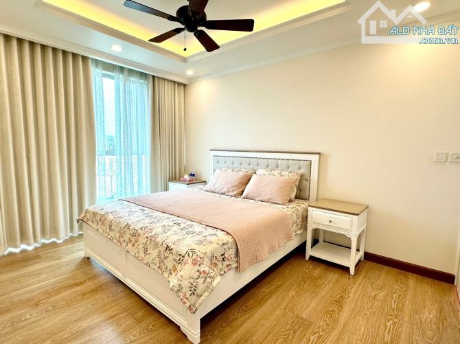 Cho thuê căn hộ phố Nghĩa Tân 110m, 2 ngủ, 2 wc, 2 ban công, 12tr/th - 1