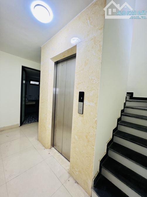 9 TỶ HƠN - 60M2 - 5 TẦNG - THANG MÁY - Ô TÔ VÀO NHÀ - LÔ GÓC - TRUNG TÂM BỒ ĐỀ - 1