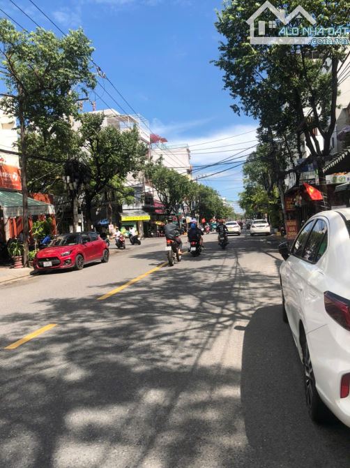 Bán nhà 2 tầng _2 mặt tiền Đường Núi Thành,  Hải Châu, Đà Nẵng - 1