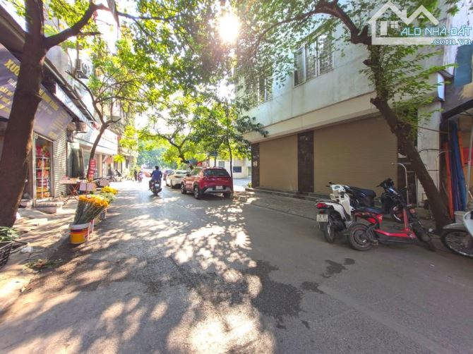 🍀THỤY KHUÊ -Ô TÔ LÙI CỬA, MT ~𝟳𝗠, SÁT PHỐ, 100M RA HỒ TÂY🔥GIÁ 𝟮𝟲𝟵𝗧𝗿/𝗺𝟮 - 1