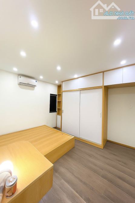 Cần bán CHTT (Tầng 2) Lê Thanh Nghị - HBT giá 2,65 Tỷ, 52m2. 2N+2VS . Lô góc 3 thoáng - 1