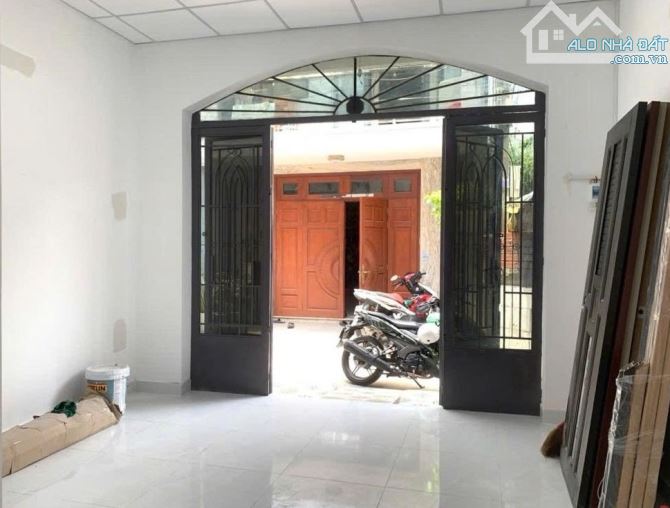 BÁN NHÀ GIÁ RẺ - NGÃ 3 TRƯỜNG CHINH -  PHAN VĂN HỚN, Q.12 - DT 68m2 - NHỈNH 4 TỶ - 1