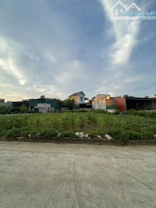 BÁN ĐẤT TT XUÂN MAI CHƯƠNG MỸ 500M X MT 23M PHÂN LÔ Ô TÔ TRÁNH KINH DOANH VIEW HỒ 10TR/1M - 1