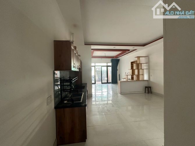 Bán nhà 2 tầng - 4 phòng ngủ - Thị Trấn Diên Khánh - Sổ Hồng Hoàn Công - 1