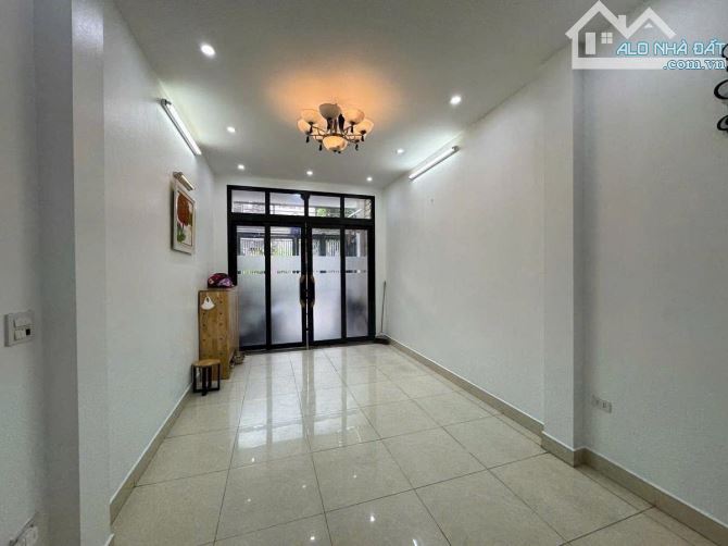bán nhà Ngõ 466 Đê La Thành, Đống Đa DT 60m, 4 Tầng, MT 3.5m, 🧧Gia 19,5 tỷ - 1