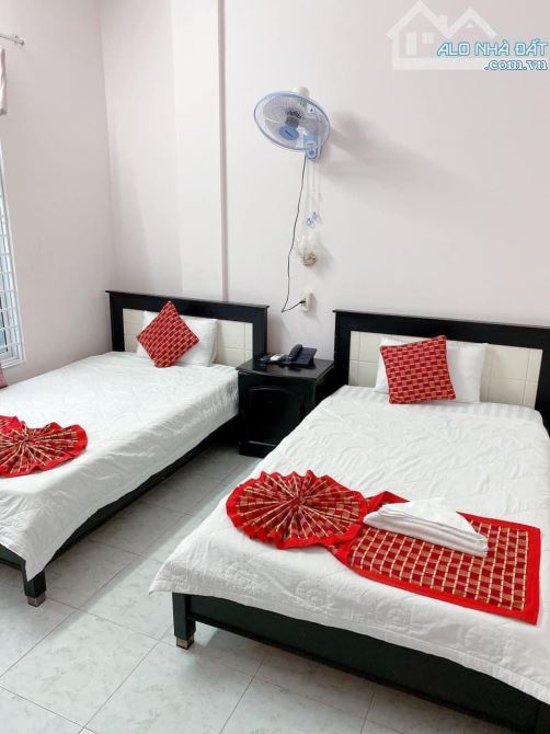 Bán hotel nghỉ dưỡng 357m2 lô góc mặt tiền Nguyễn Trãi kế Ocean Dunes - 1