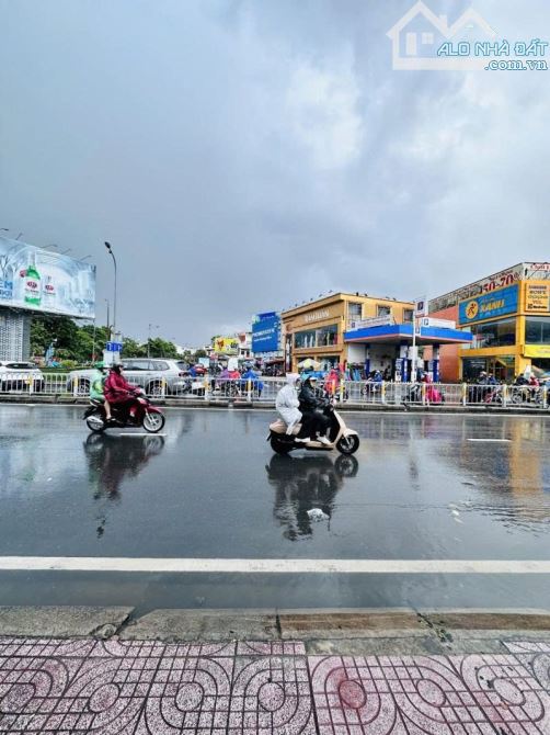Bán nhà Mặt tiền Nguyễn Oanh, ngay Phan Văn Trị, 4,5x21m, 3 Tầng, HĐT 50tr, 21,9 tỷ. - 1