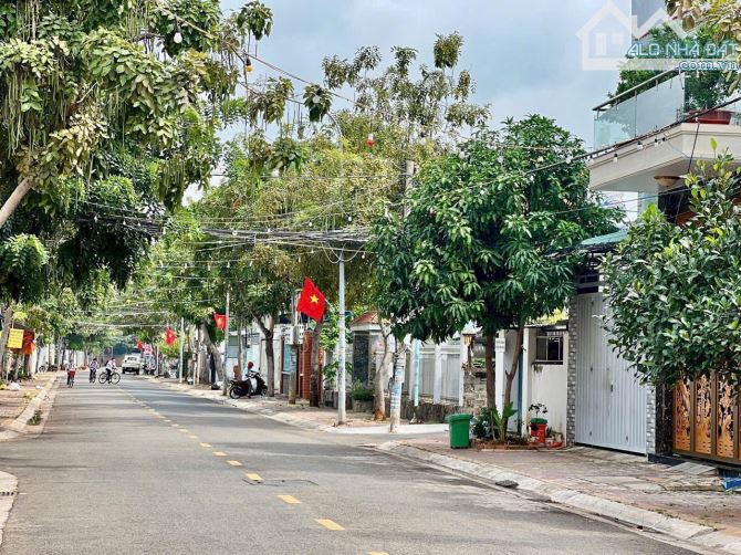 BÁN ĐẤT 150M2 MẶT TIỀN ĐƯỜNG VỈA HÈ KIM ĐỒNG - RẠCH DỪA - (5x30) VUÔNG VẮN 7.5 TỈ - 1