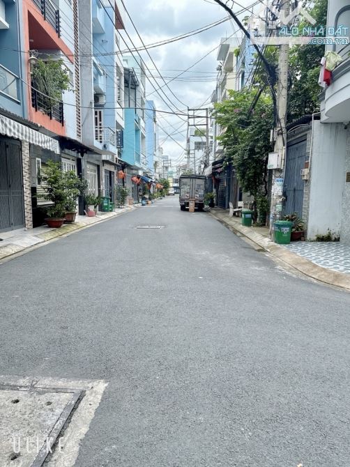 SIÊU PHẨM ĐƯỜNG NHỰA THÔNG 10M- GẦN AEON TÂN PHÚ- DT(4,3 x19) x  4 TẦNG - SHR - 7TỈ980TR - 1