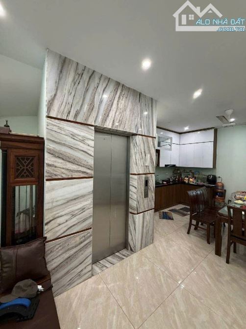 B.Á.N NHÀ  LAI XÁ, GARA , Ô TÔ TRÁNH DỪNG ĐỖ, THANG MÁY ÊM DU  72M2, 15 TỶ 9 - 1