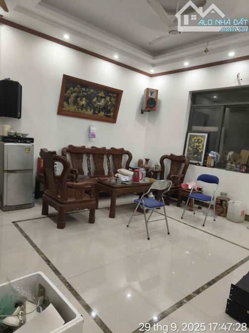 Bán nhà 4 tầng HimLam Đại Phúc dt-75m. mt-5m. hướng ĐN giá:9,5 tỷ - 1