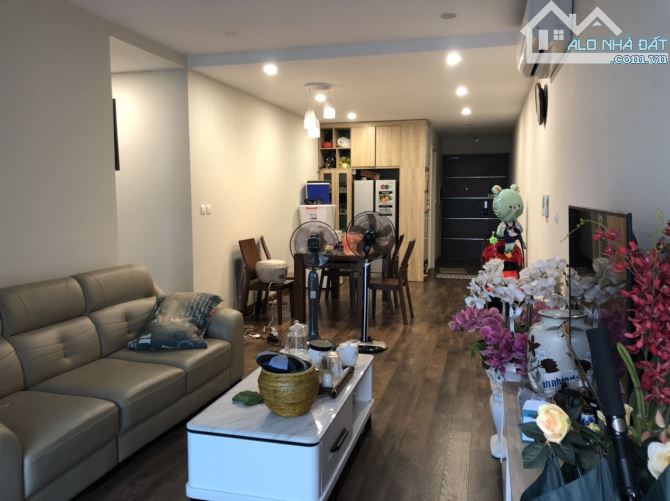 Cho thuê căn hộ 3 ngủ,2WC,cc Gold Season 47 Nguyễn TuânThanh Xuân,FULL nội thất sang trọng