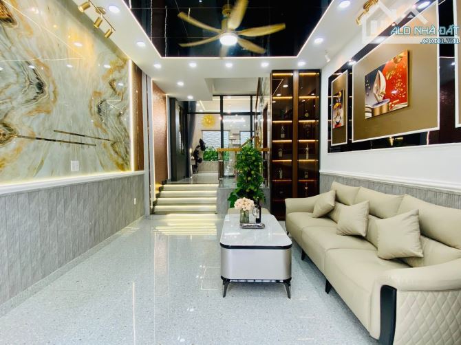 Căn nhà 2 tầng, 54m2 ngay Hồng Hà, Tân Bình. Giá: 3 Tỷ 290. SHR, hẻm 5m, full nội thất - 1