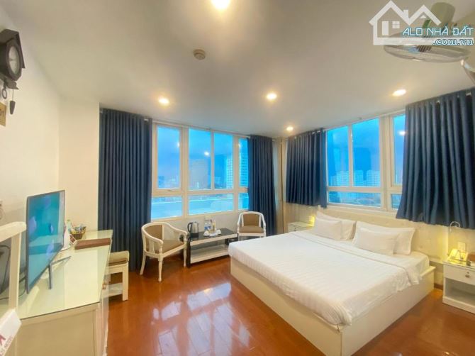 BÁN KHÁCH SẠN 65 PHÒNG- MT NGUYỄN TRÃI,Q1- DT: 12X20- 1 HẦM+10 TẦNG- GIÁ: 245 TỶ - 1