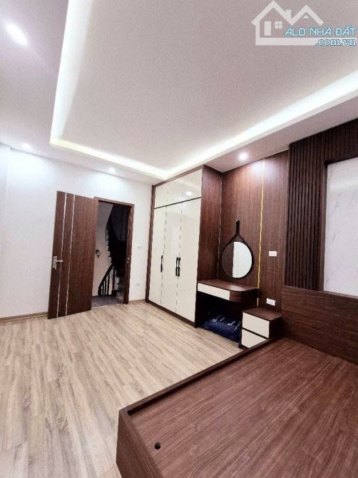 BÁN NHÀ RẤT GẦN MẶT ĐƯỜNG TRƯỜNG CHINH 30M 5 TẦNG 3 NGỦ 7.7 TỶ - 1