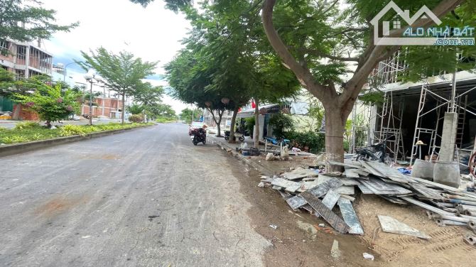 SĂN LÔ ĐẤT SẠCH ĐẸP Ở KHU ĐÔ THỊ AN BÌNH TÂN NHA TRANG - 1