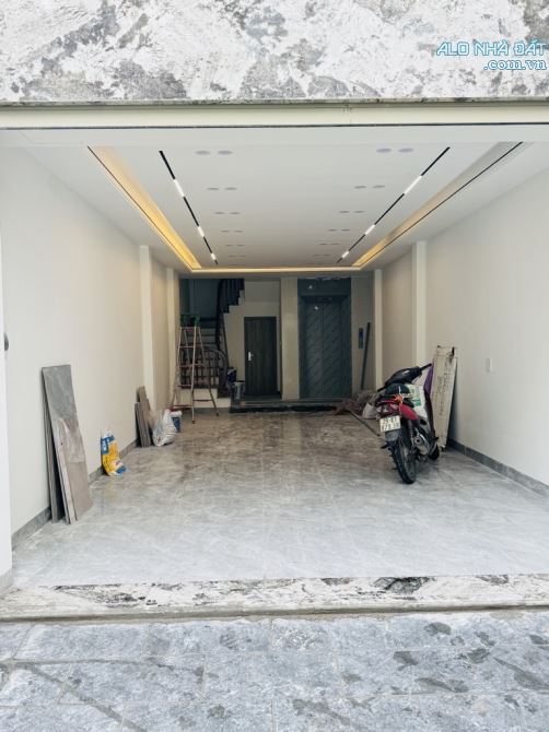 🏰 SIÊU PHẨM THẠCH BÀN – 7 TẦNG THANG MÁY – FULL NỘI THẤT – Ô TÔ VÀO NHÀ – THIẾT KẾ TÂN CỔ - 1