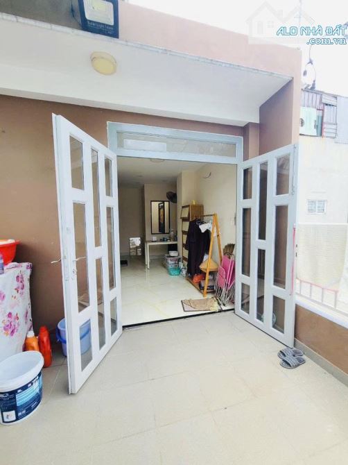NHÀ ĐẸP CHỐT NGAY- 3 TẦNG BTCT- PHƯỜNG 11 TRUNG TÂM -~40M2 NGANG 4M - CHỈ 5.xx TỶ - 1