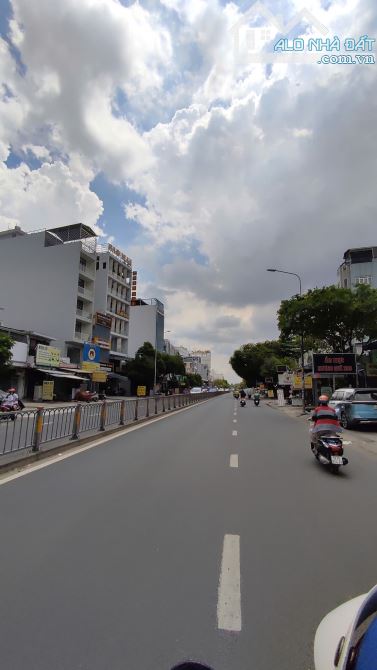 Mặt tiền Tây Thạnh - Tân Phú, 4x30m, trệt lửng 4 lầu ST, giá bán 23,5 tỷ. - 1
