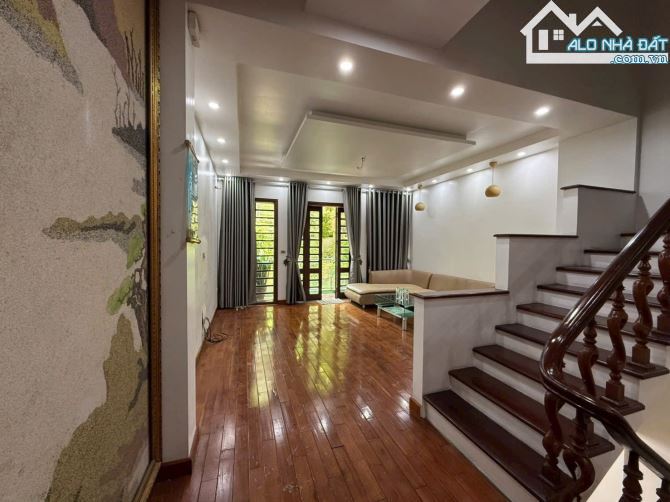 Bán nhà Trần Hưng Đạo, p Lê Hồng Phong, 48m2, Mặt tiền 5m, 2 Tầng Oto chánh - 1