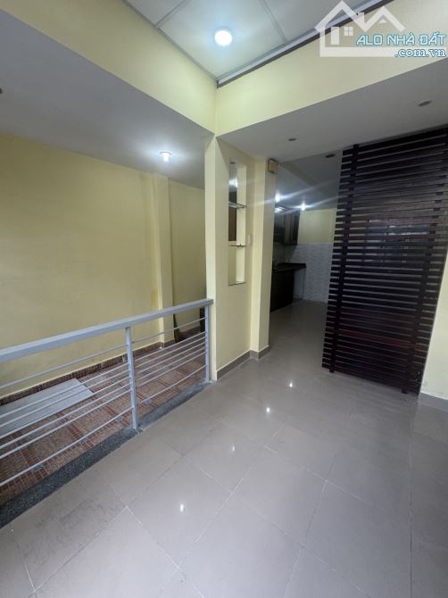 BÁN GẤP NHÀ ĐƯỜNG 3/2 QUẬN 10. 40M2. Chỉ 5.2TỶ - 1
