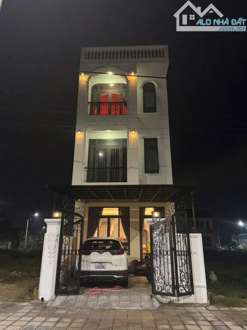Bán Nhà 3 Tầng Mặt tiền đường 19,5m view Toà Án Nhân Dân tp Huế, KQH Hoàng Quốc Việt - 1