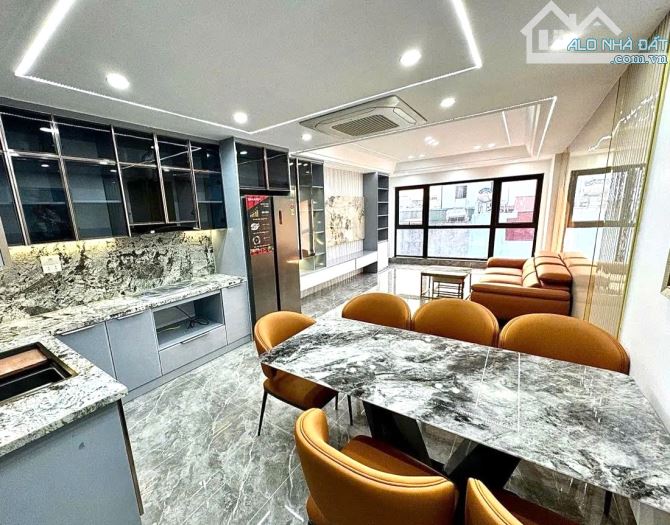 Nhà Đẹp tại Ngọc Thụy, Vị Trí gần Trung Tâm, VF5 Tránh Nhau - Kinh Doanh Spa, Cho Thuê OK - 1
