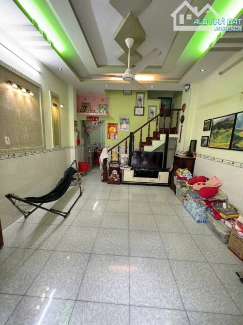 Bán Nhà Hẻm Quận 8, DT: 4*10,5 - SHR, 2 Tầng, Phú Định, ko QH, Ko Lộ Giới, Giá 3,x Tỷ - 1