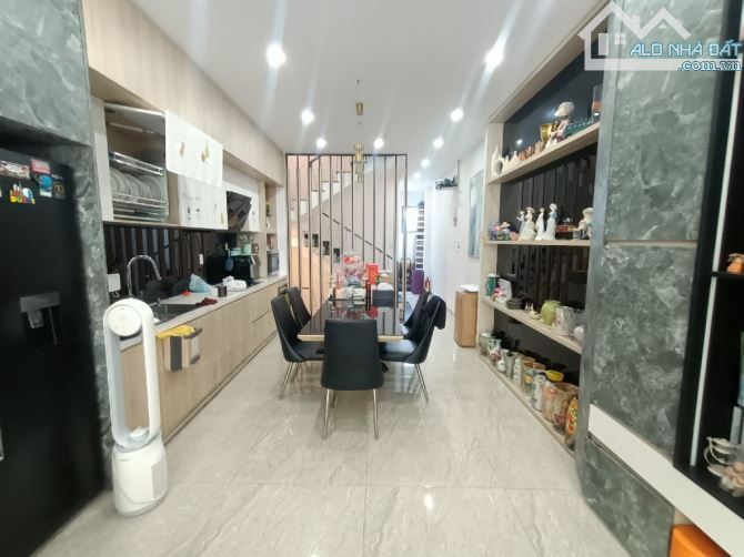 🎉🎉CHỦ ĐÃ CHUYỂN ĐỔI SỬA LẠI HIỆN NHÀ CÓ 4 PHÒNG CĂN HỘ ( Dòng tiền 20 triệu tháng 4 phòn - 1
