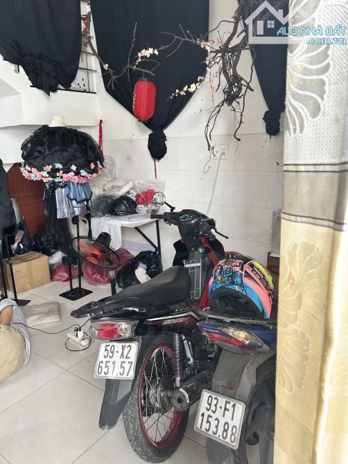 Bán nhà đẹp 2 tầng vào ở ngay.Huỳnh Tấn Phát,Quận 7.Giá 3.3 tỷ. - 1