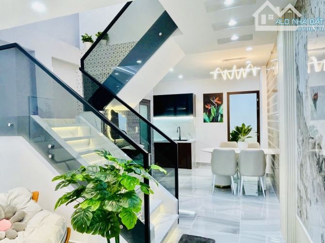 Bán nhà Dương Quảng Hàm-Gò Vấp, 54m2, 2PN, 2WC, Nhỉnh 6 Tỷ. - 1